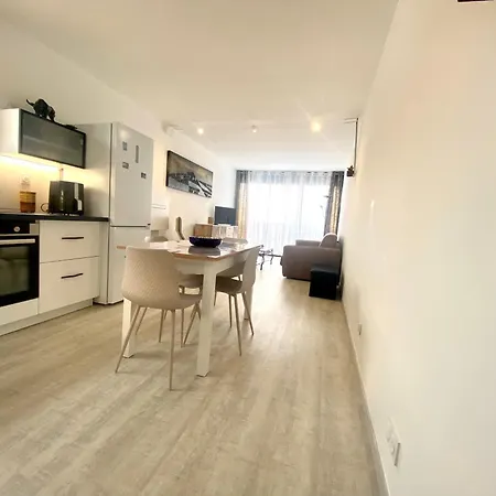 Apartment Le Boucanet - Climatise Entierement Renove Pour 4 Personnes Avec Parking Privatif